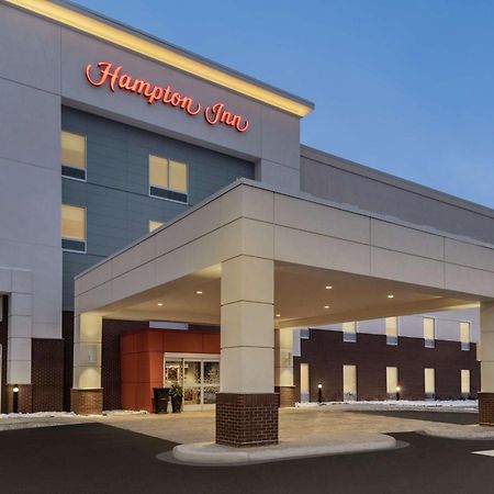 Hampton Inn Brooklyn Park Exterior photo